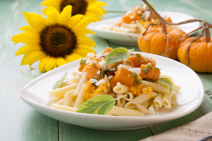 La pasta vegana con zucca per un pranzo sano e leggero