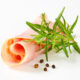 Gli involtini di prosciutto cotto freddi ideali per il buffet