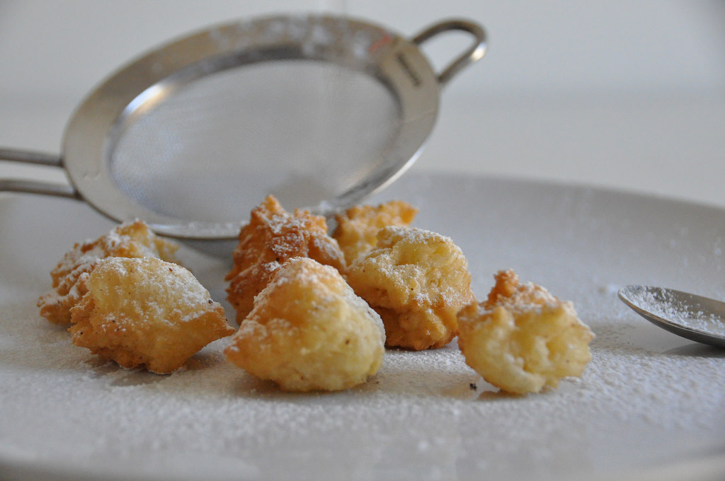 La ricetta degli sfinci di Carnevale da servire agli ospiti