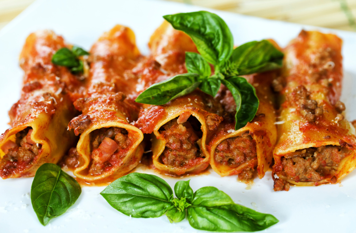 I cannelloni ai funghi e carne per il pranzo della domenica