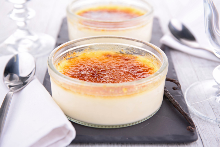 La crema catalana al cioccolato bianco con la ricetta golosa