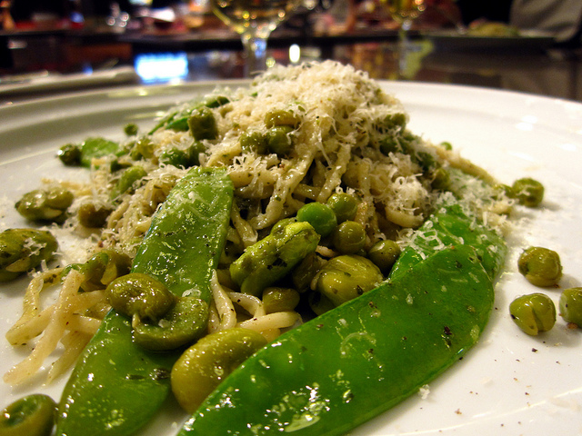 La pasta con fave e piselli con la ricetta di Cotto e Mangiato