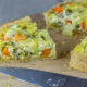 La quiche alle carote e piselli perfetta per tutta la famiglia