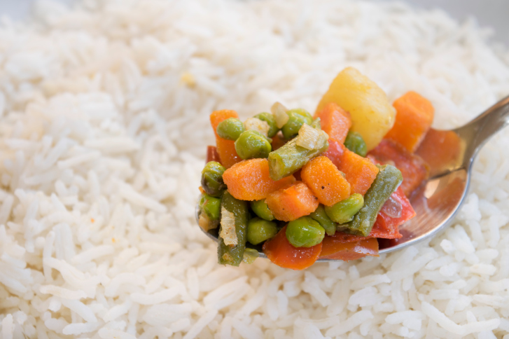 Il riso alla cantonese con la ricetta vegan
