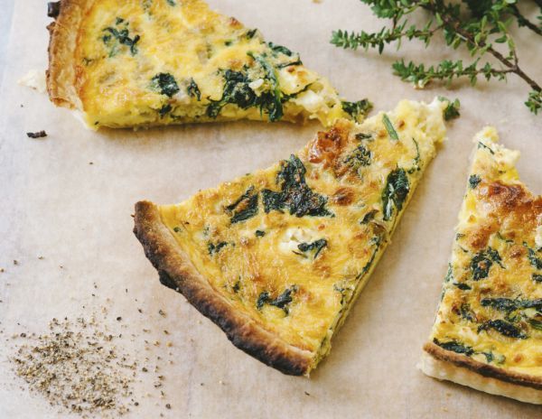 La torta salata agli spinaci e patate con la ricetta vegan