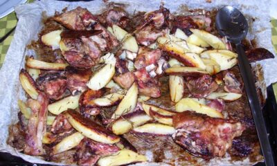 Agnello al forno con patate per Pasqua