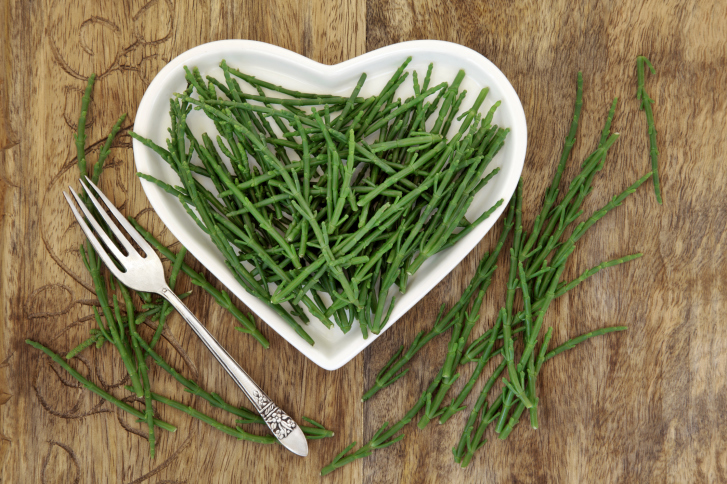 Gli asparagi al forno con formaggio per un secondo sfizioso