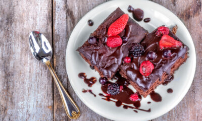 La ricetta dei brownies alle fragole per una variante golosa