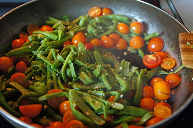 I fagiolini al pomodoro, la ricetta del contorno di stagione