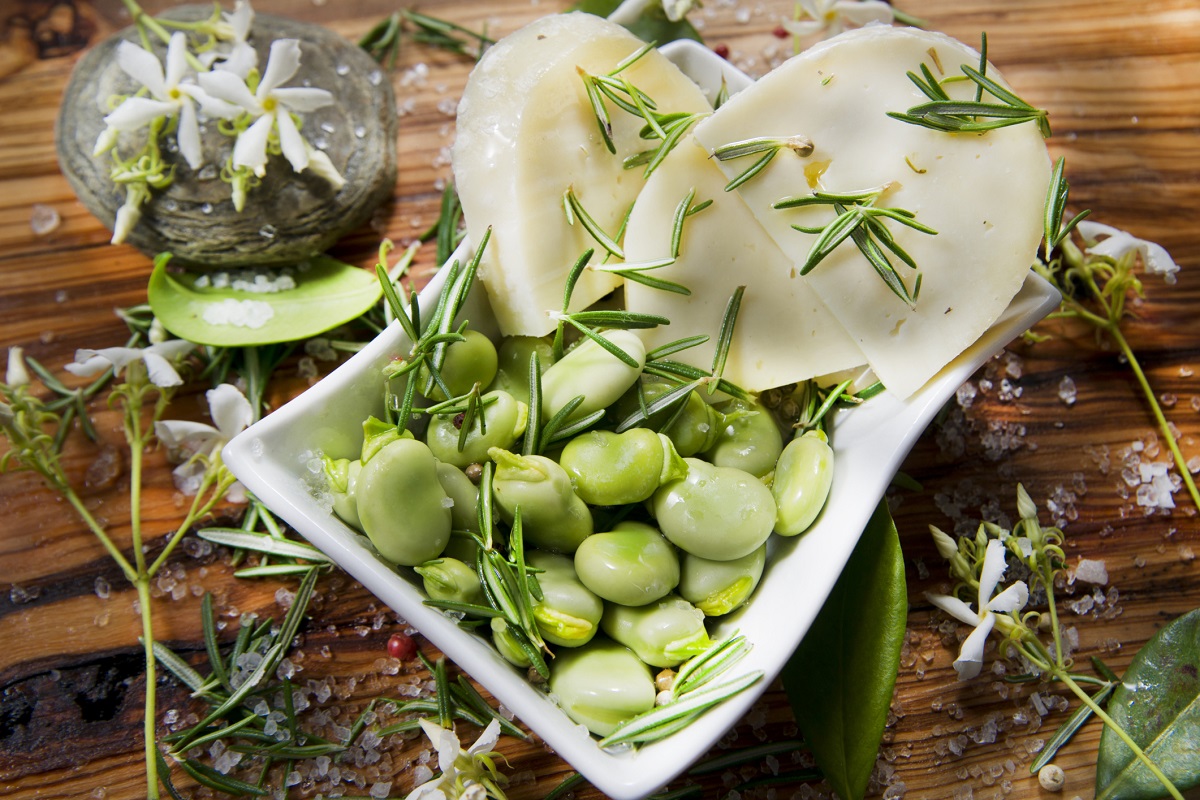 Le fave e pecorino, la ricetta del piatto della tradizione