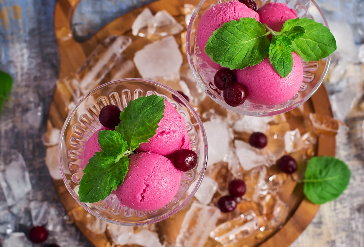 Il gelato alle ciliegie: ecco la ricetta casalinga