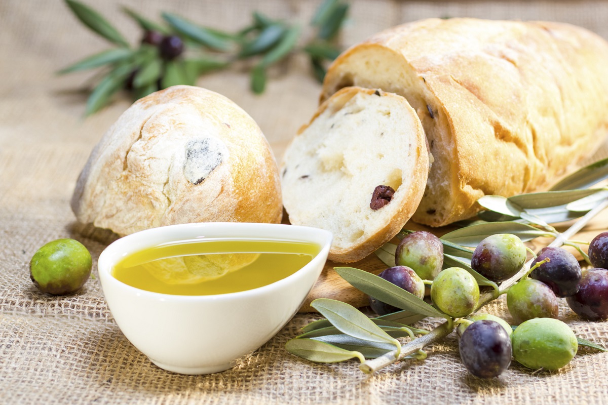 Come fare il pane alle olive, ecco la ricetta