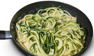 Gli spaghetti di zucchine alla carbonara con la ricetta da provare