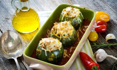 Zucchine tonde ripiene di pane