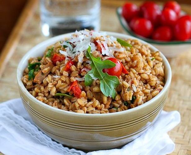 L’insalata di farro e pollo da preparare con il Bimby