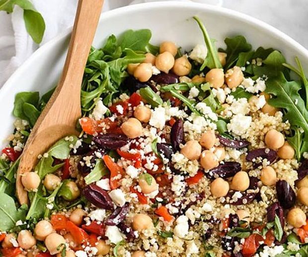 L’insalata di quinoa e ceci con la ricetta sana