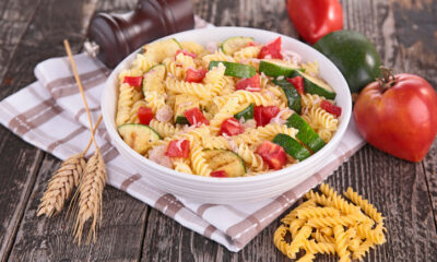 La pasta con zucchine tonno e pomodorini perfetta per tutta la famiglia