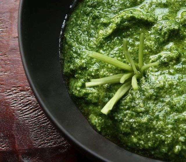 Il pesto di sedano e noci con la ricetta veloce