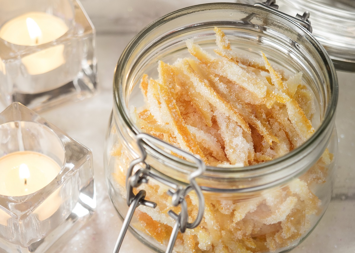 Come fare la scorza di limone caramellata con la ricetta facile