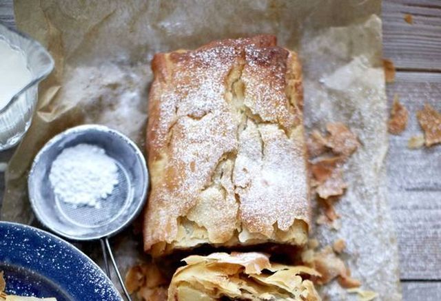 Ecco lo strudel con marmellata di fichi e mele perfetto per la colazione