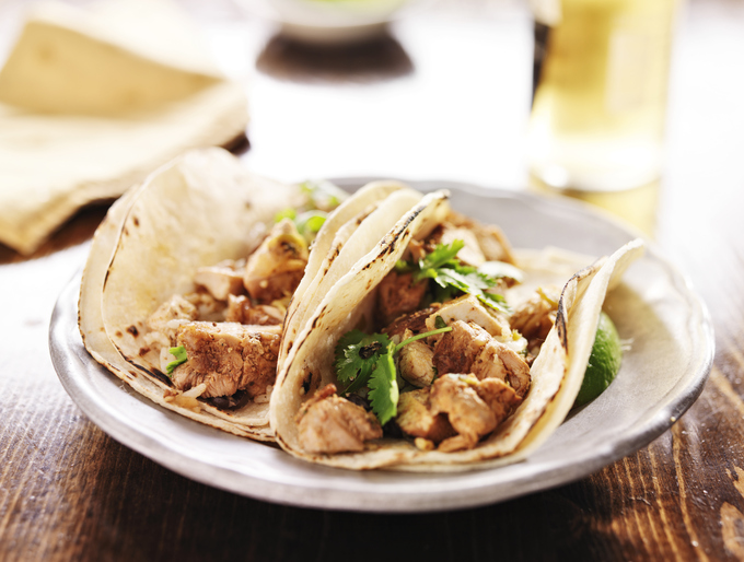 I tacos di pollo e verdure con la ricetta messicana