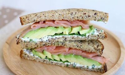 toast con avocado e salmone