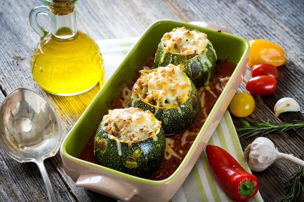 Le zucchine ripiene vegan al forno, la ricetta da provare