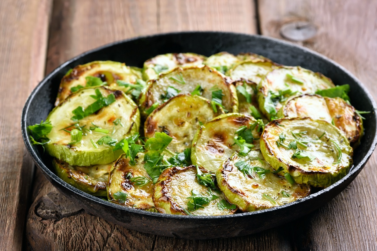 Come fare le zucchine trifolate con la ricetta per il Bimby