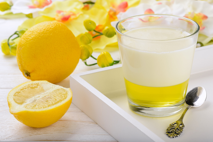 Ecco la gelatina al limone con la ricetta versatile