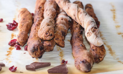 I grissini al cioccolato con la ricetta di Sara Papa