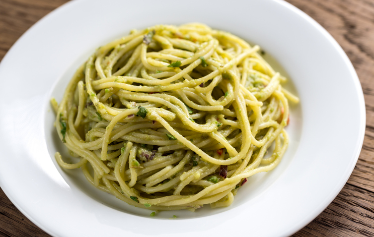 La pasta con avocado e ceci per un primo gustoso