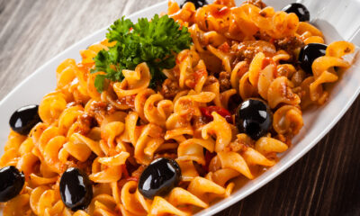 Il sugo ai capperi olive e tonno per condire la pasta