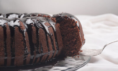 La ciambella al cacao senza burro con la ricetta leggera