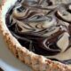 La crostata marmorizzata al mascarpone e nutella per il dessert di fine pasto