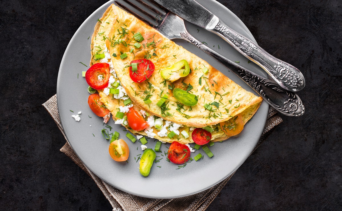 L&#8217;omelette all&#8217;erba cipollina, ecco la ricetta da provare