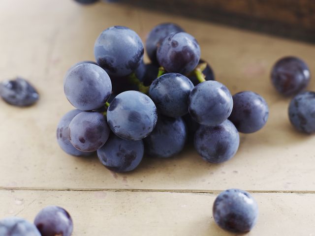 Il clafoutis all’uva fragola con la ricetta golosa