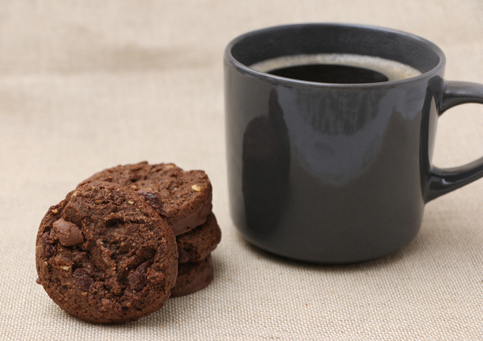 Ecco i biscotti con farina di mandorle e cacao perfetti per la colazione