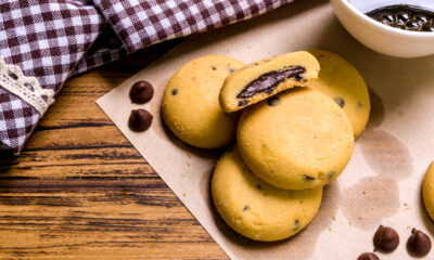 I biscotti ripieni di cioccolato al latte con la ricetta da non perdere