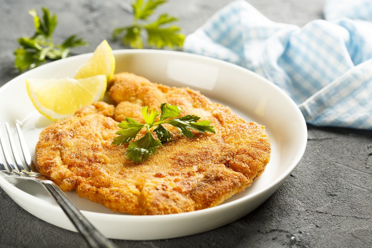 Come fare la cotoletta impanata per i bambini: la ricetta facile