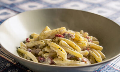 La pasta al gorgonzola e pancetta, la ricetta per un primo rustico