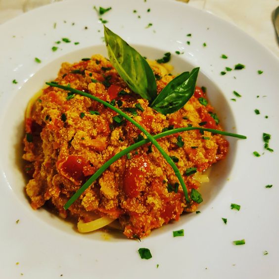 La pasta con uova di pesce spada per un primo sfizioso