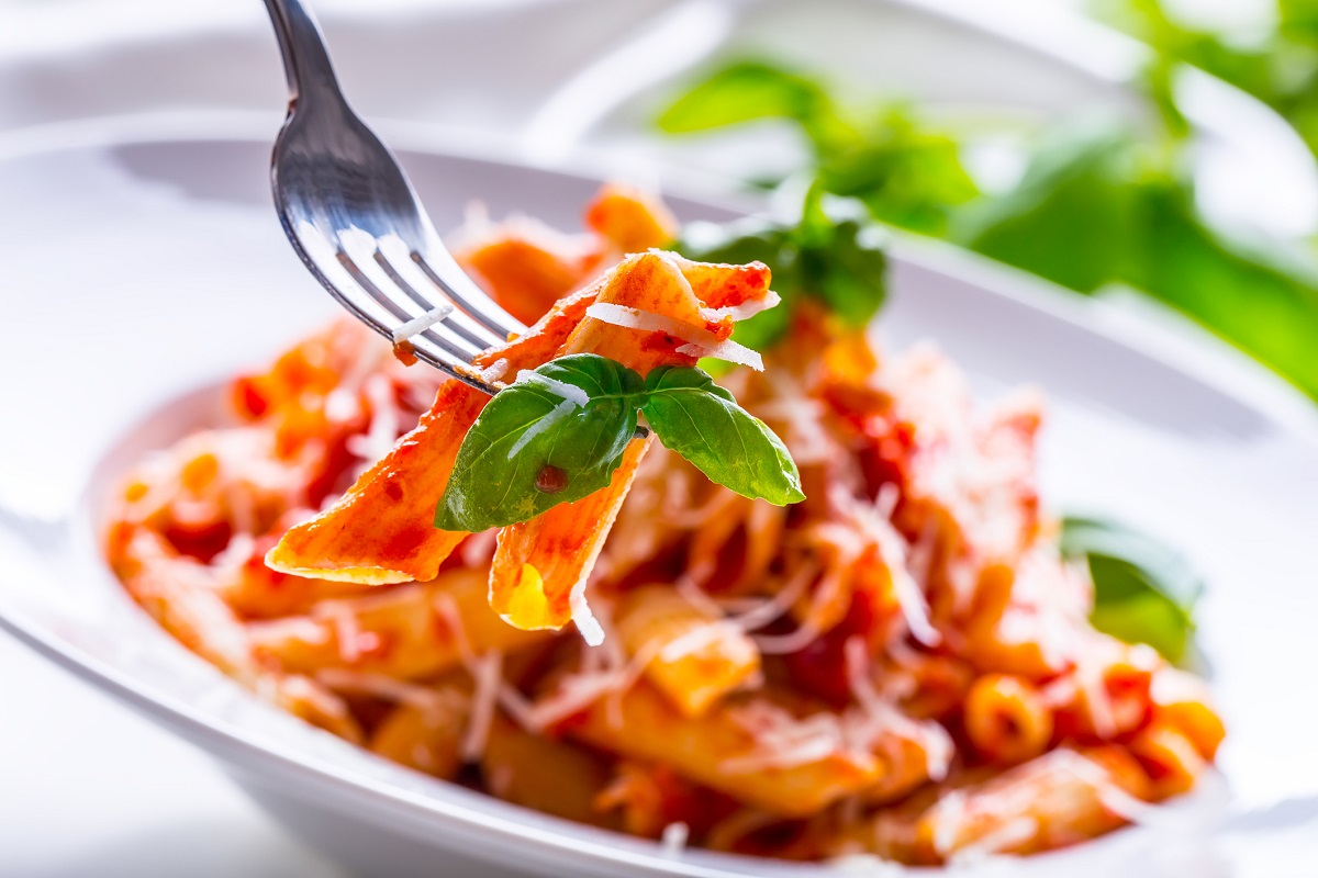 Come fare la pasta con peperoni: ecco la ricetta da provare