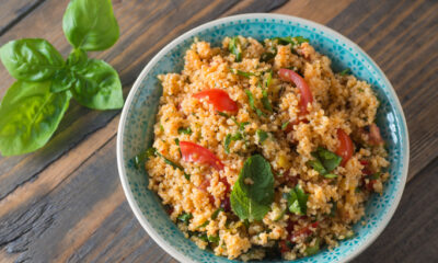 La quinoa al curry e verdure con la ricetta gustosa