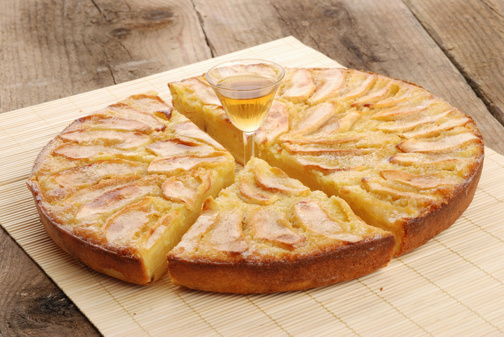 La torta con farina di cocco e mele adatta alla merenda