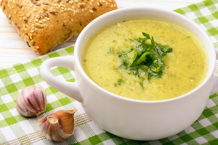 La crema di patate e zucchine con polpo per Halloween