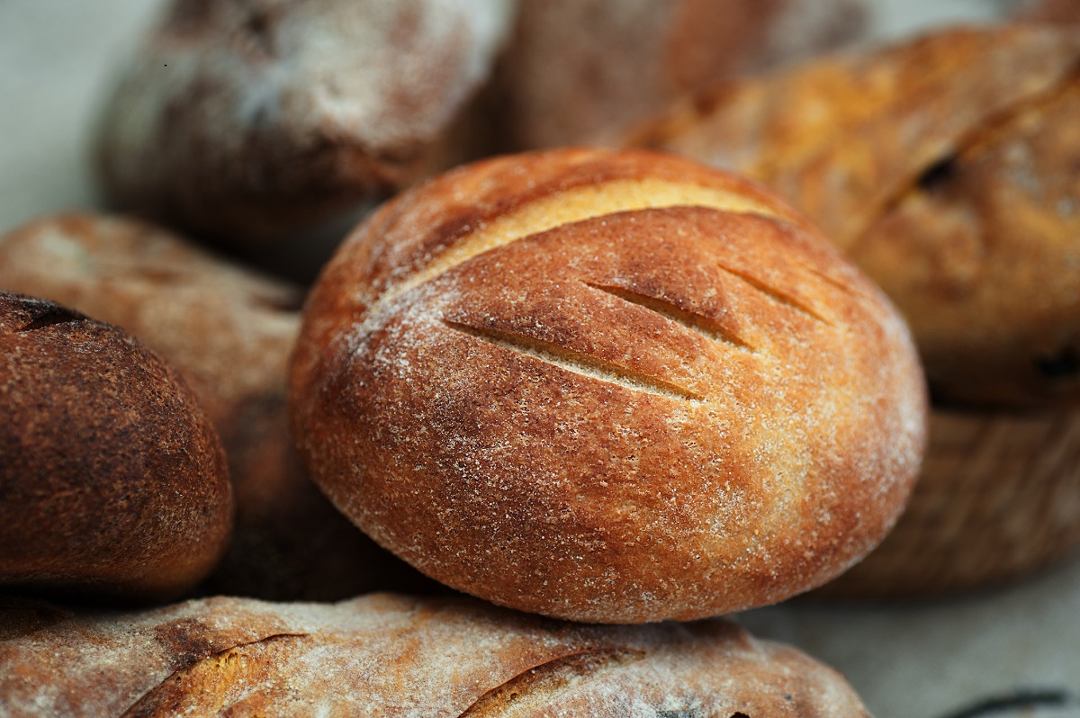 La ricetta dei panini alla curcuma soffici e saporiti