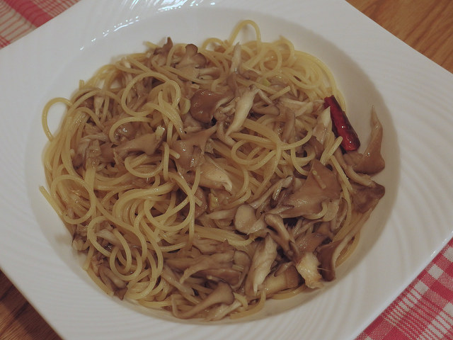 Spaghetti ai funghi, la ricetta facile e veloce per il pranzo