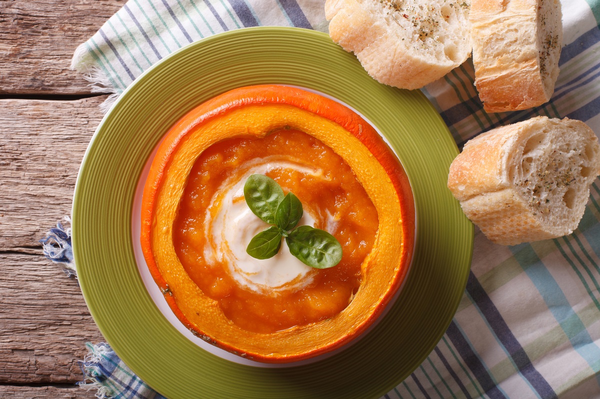 La ricetta della zuppa di zucca e fagioli