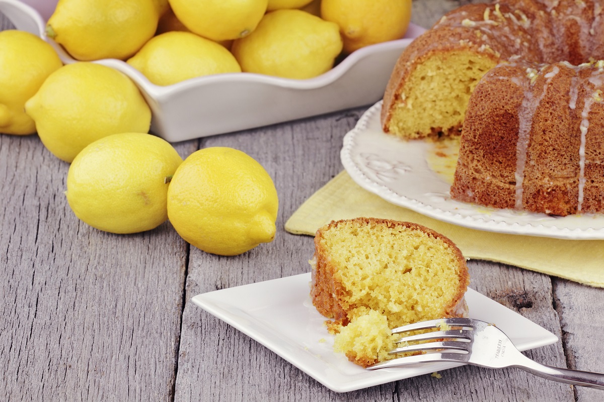 Il ciambellone al limone con la ricetta facile e veloce