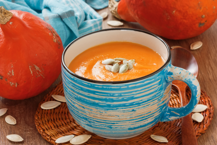 La minestra di zucca per un primo piatto sano e gustoso